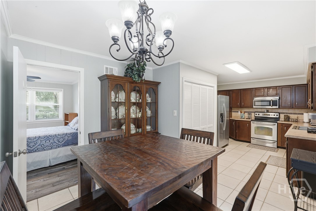 32 Silverstone Circle Furnished Property Photo 13