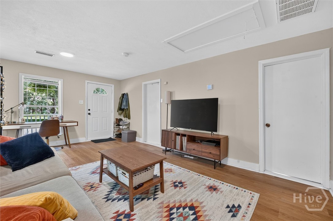 2019 Mcleod Street Property Photo 6