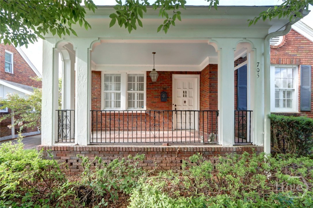 705 E 51st Street Property Photo 1