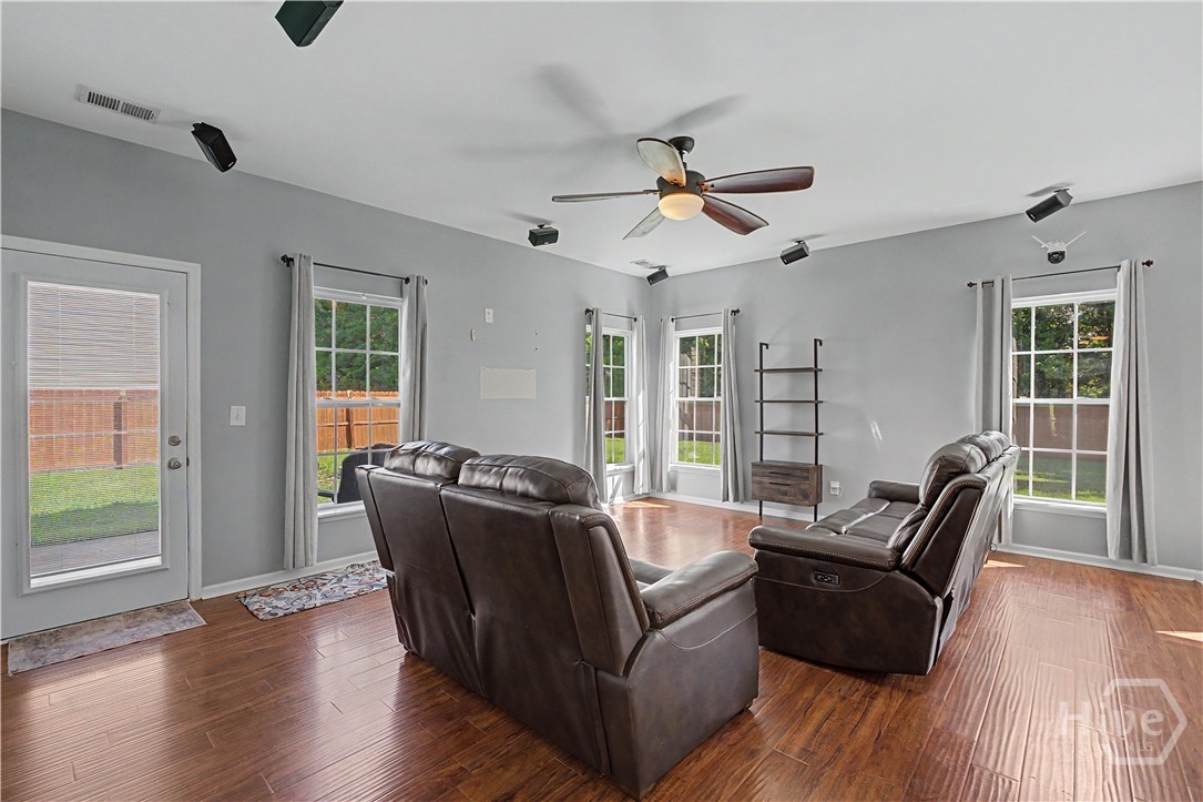 47 Telford Street Property Photo 11