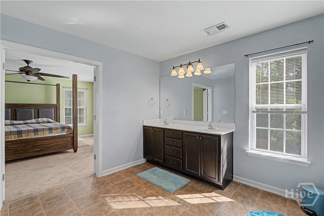 47 Telford Street Property Photo 29