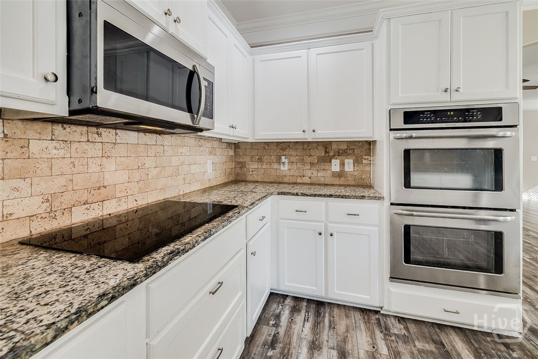 105 Aquaduct Property Photo 18