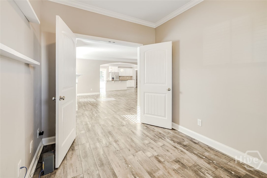 105 Aquaduct Property Photo 26