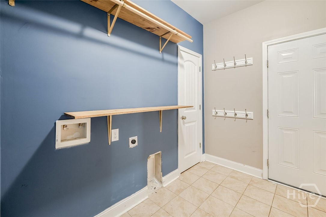 105 Aquaduct Property Photo 34