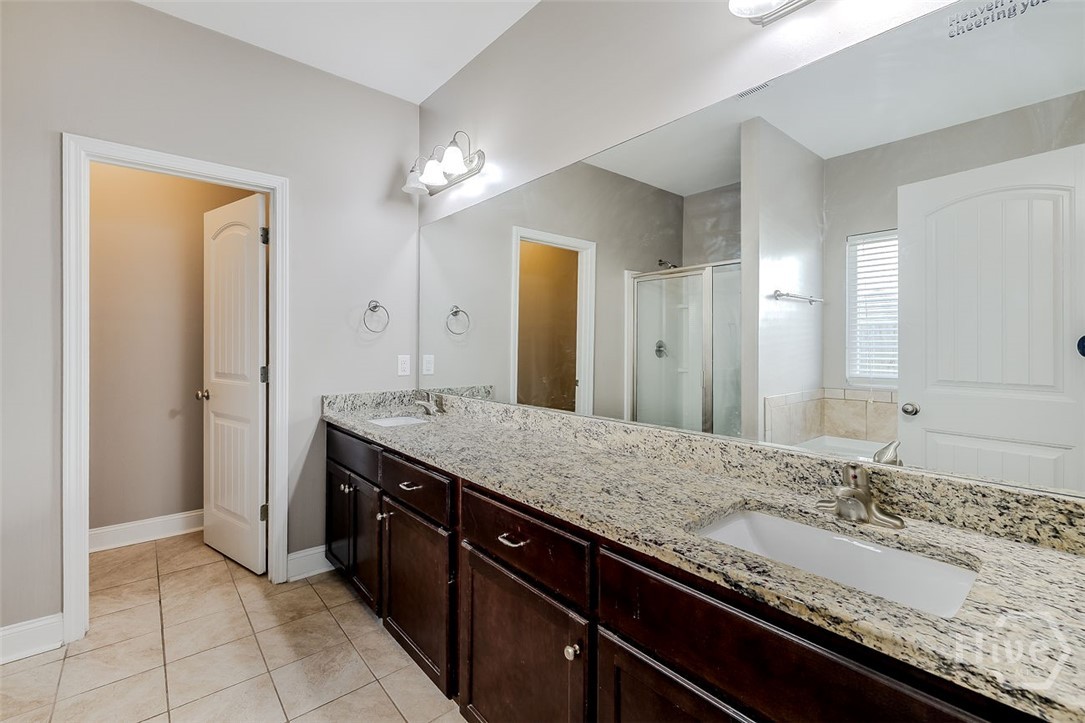 105 Aquaduct Property Photo 36