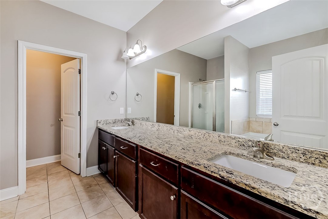 105 Aquaduct Property Photo 37