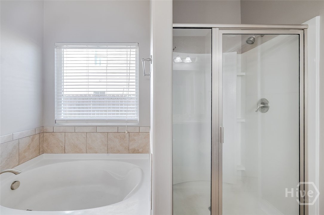 105 Aquaduct Property Photo 38