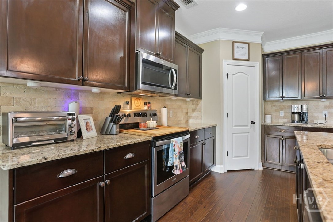 128 Vintage Drive Property Photo 16