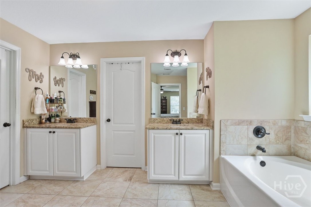 128 Vintage Drive Property Photo 42