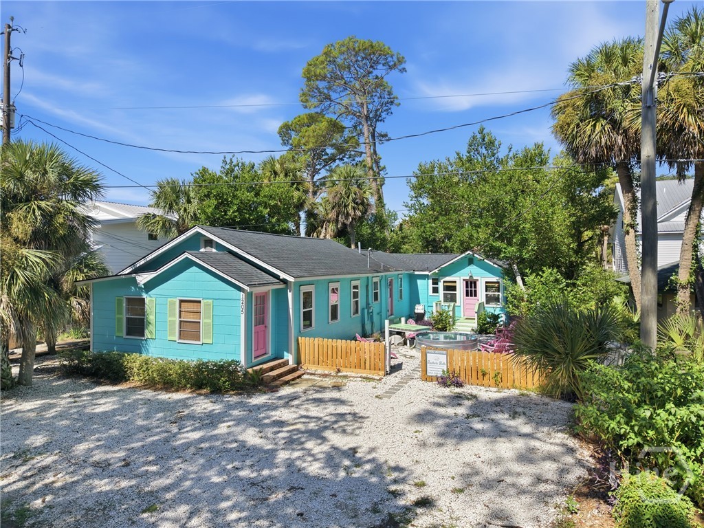 1205 Lovell Avenue Property Photo 1