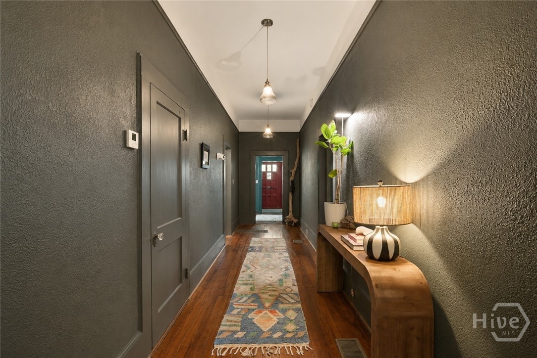 1121 E 33rd Street Property Photo 5