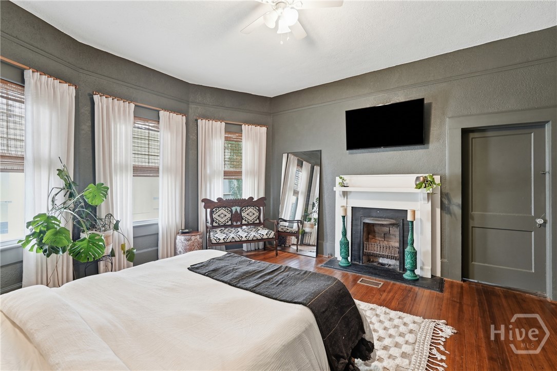 1121 E 33rd Street Property Photo 16