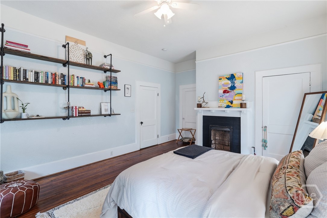 1121 E 33rd Street Property Photo 18
