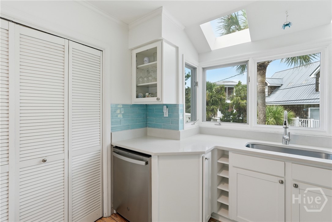 8 19th Street Property Photo 18