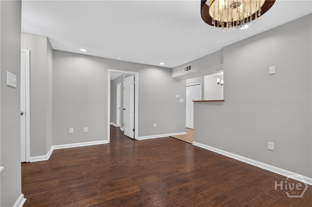 401 N Cromwell Road 5g Property Photo 10