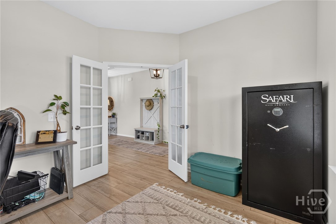 219 Lillian Street Property Photo 8