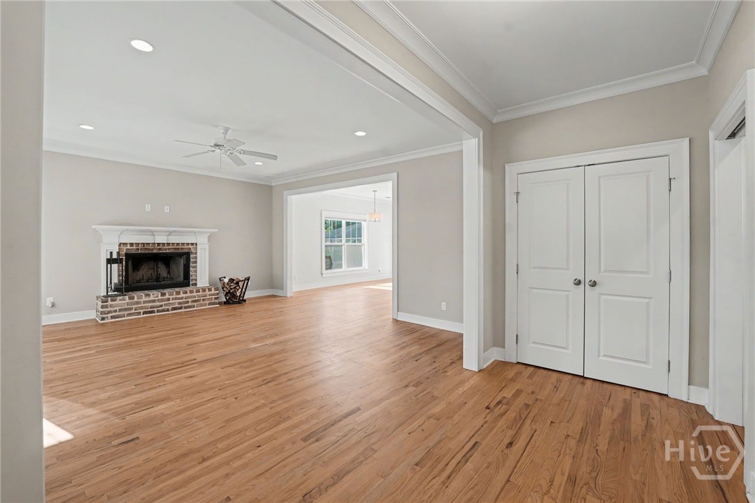 415 E 58th Street Property Photo 9