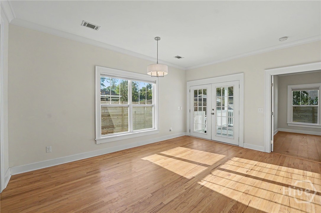 415 E 58th Street Property Photo 13