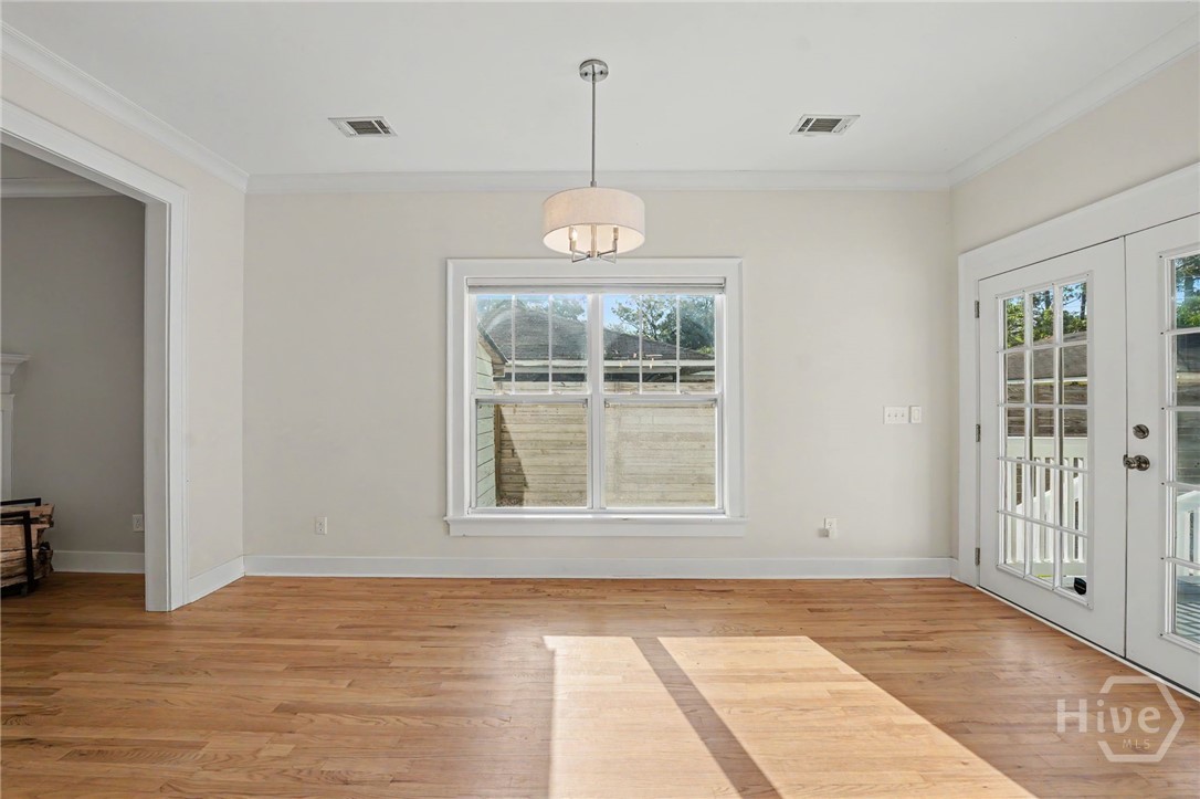 415 E 58th Street Property Photo 14