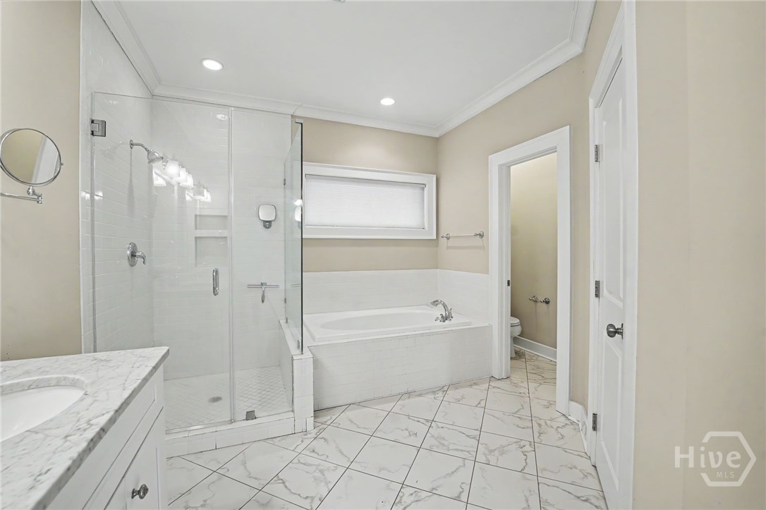 415 E 58th Street Property Photo 29