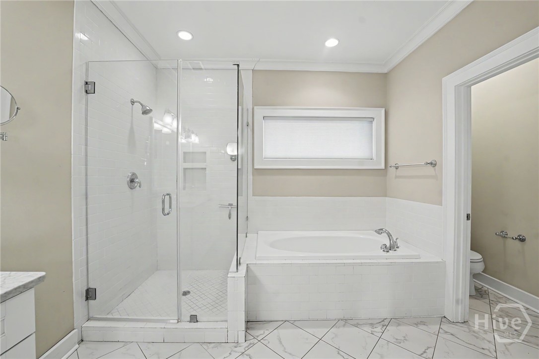 415 E 58th Street Property Photo 30