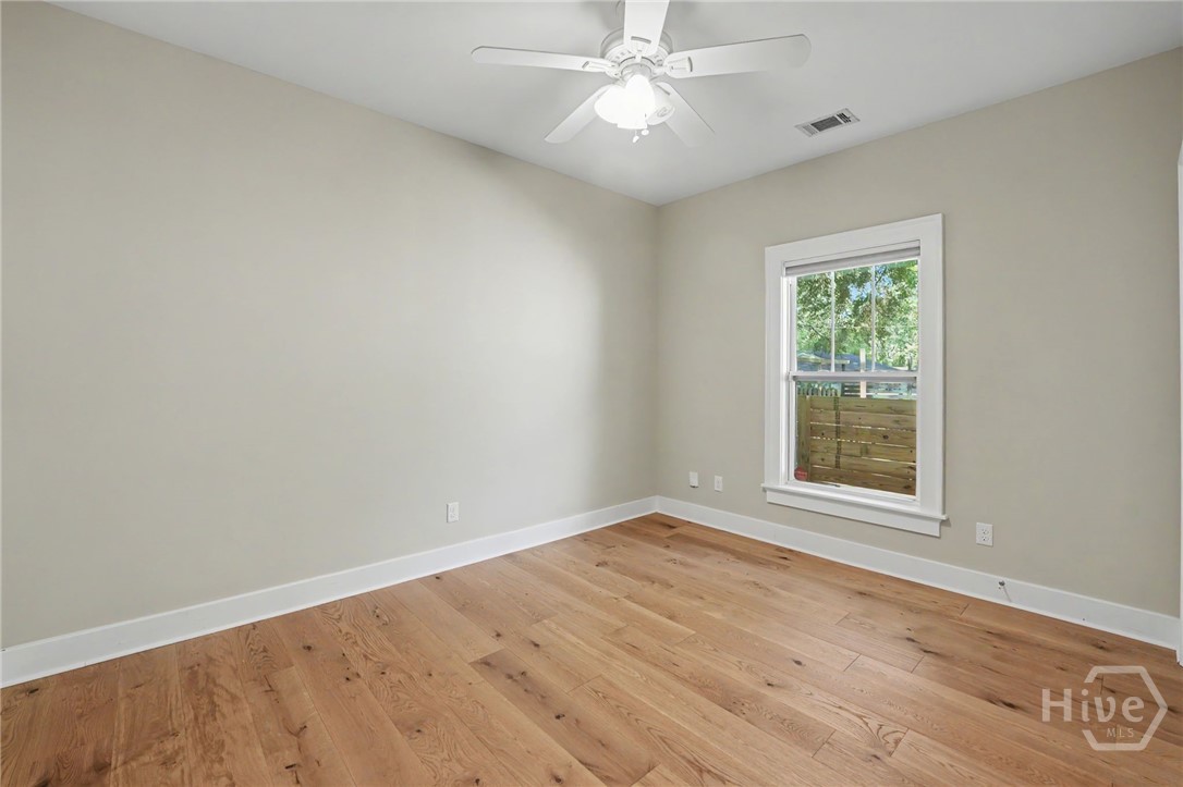 415 E 58th Street Property Photo 32