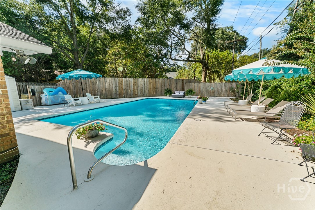 8615 Kent Drive Property Photo 3