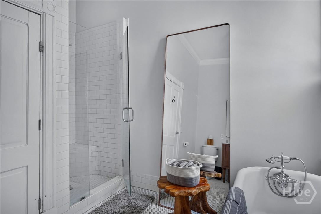 2214 Barnard Street Property Photo 43