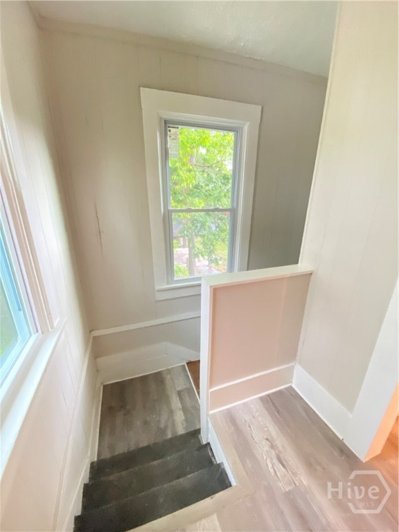 1611 1/2 E Henry Street B Property Photo 2