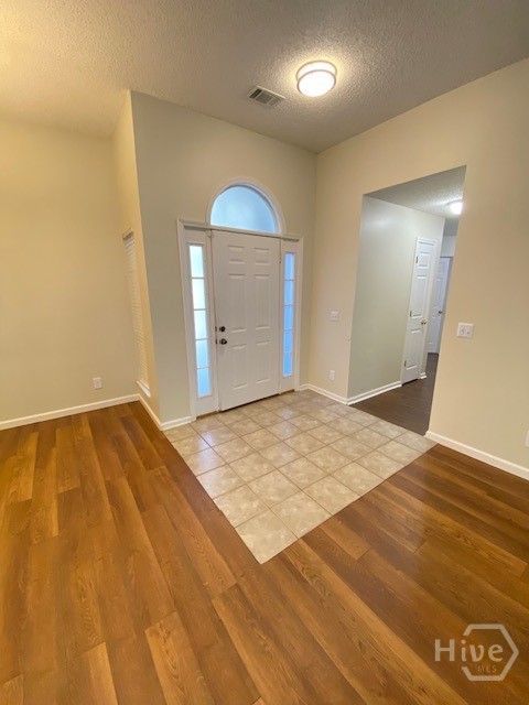 111 Laurens Lane Property Photo 3