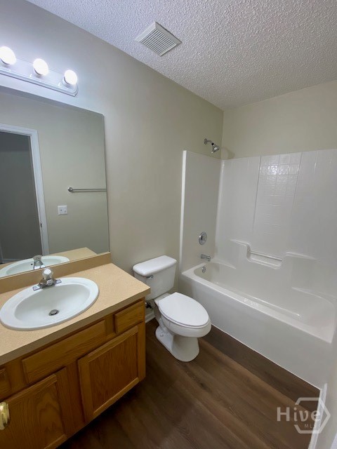 111 Laurens Lane Property Photo 14