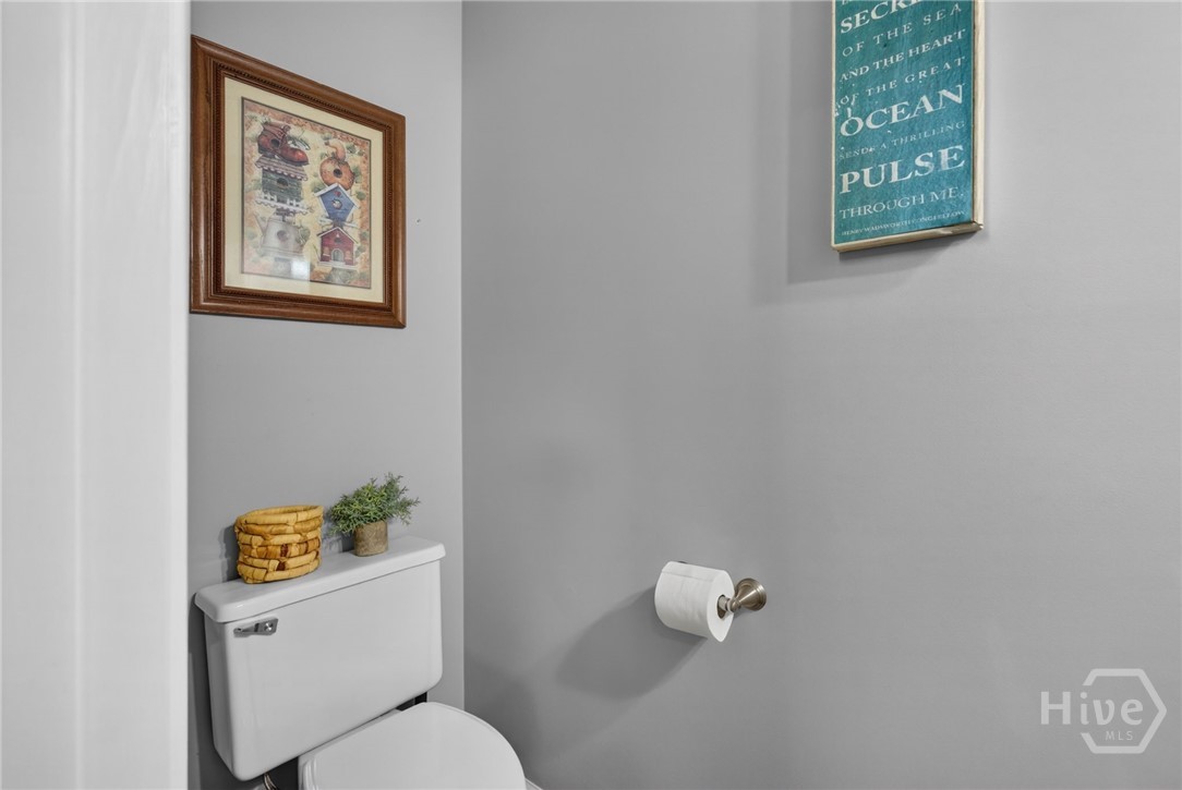 27 River Bluff Drive Property Photo 11