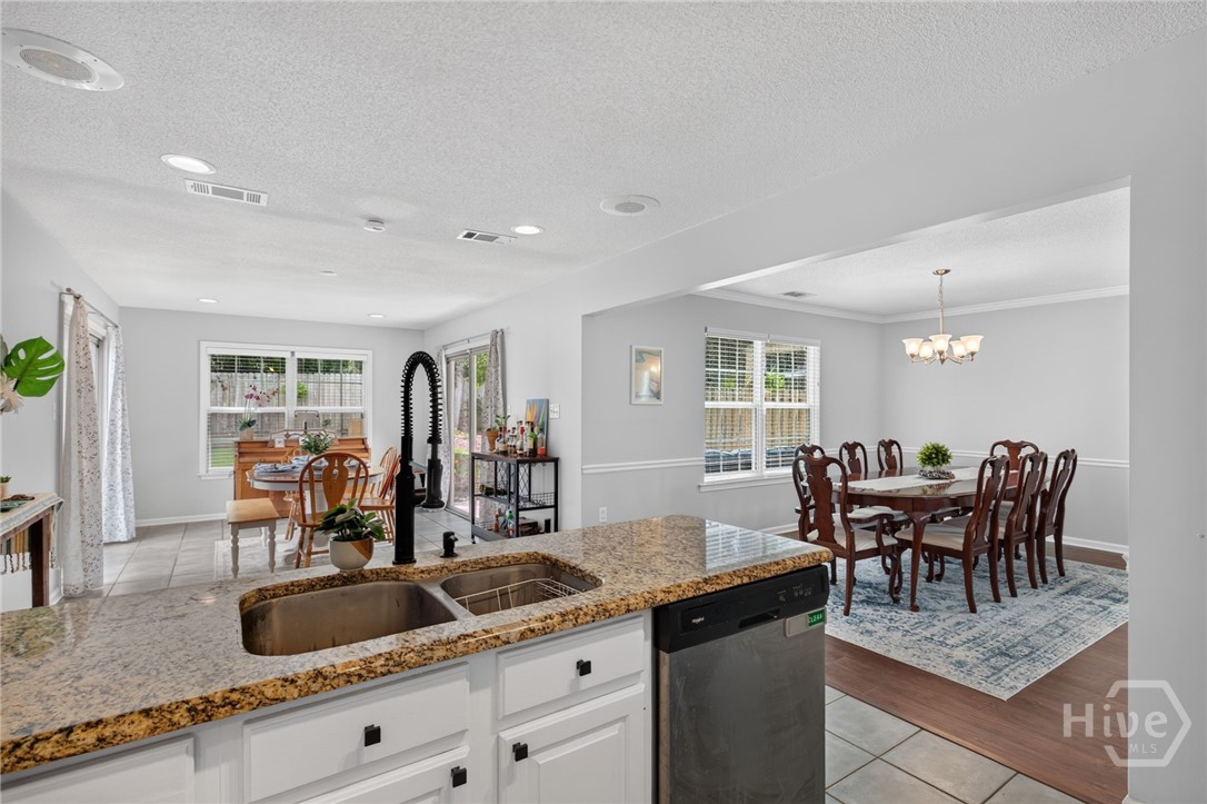27 River Bluff Drive Property Photo 16