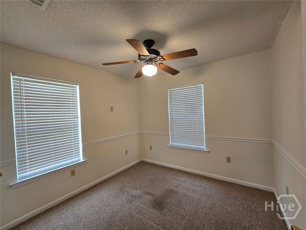 9830 Whitfield Property Photo 5