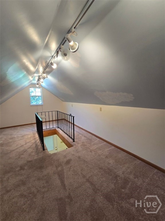9830 Whitfield Property Photo 6