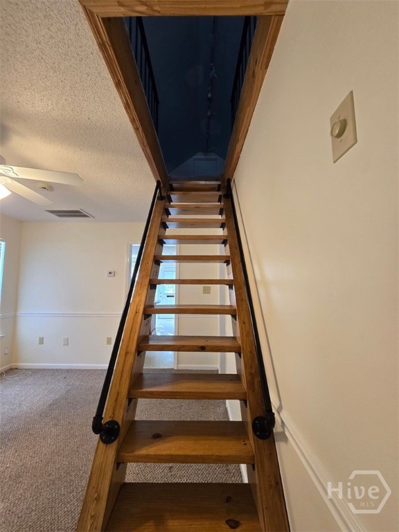 9830 Whitfield Property Photo 7
