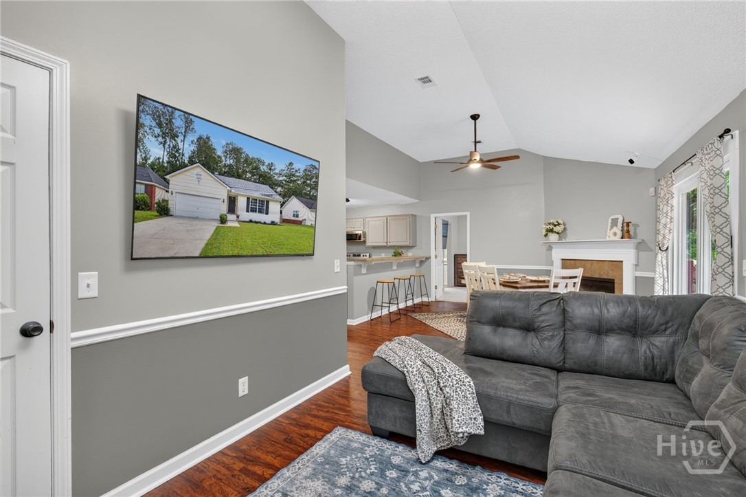 123 Wimbledon Drive Property Photo 15