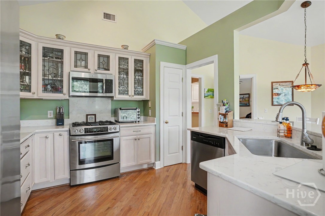 6 Bowline Court Property Photo 17