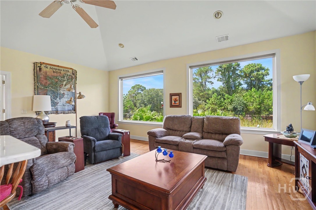 6 Bowline Court Property Photo 18