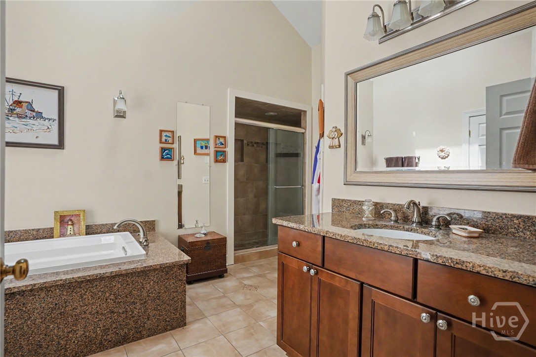 6 Bowline Court Property Photo 30
