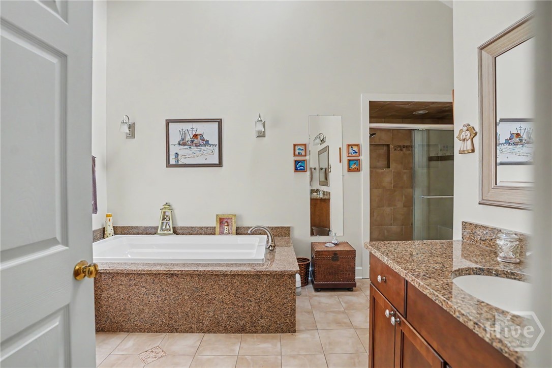 6 Bowline Court Property Photo 31