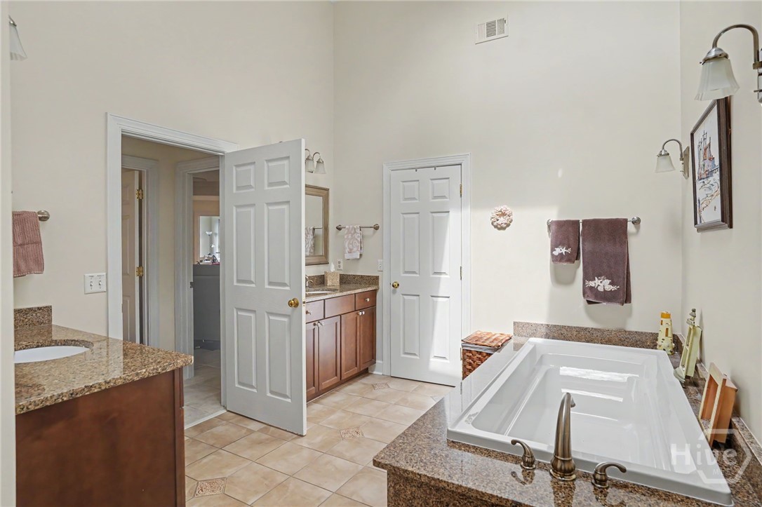 6 Bowline Court Property Photo 32