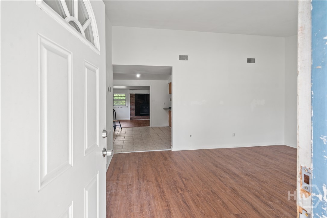 206 Van Nuys Boulevard Property Photo 3