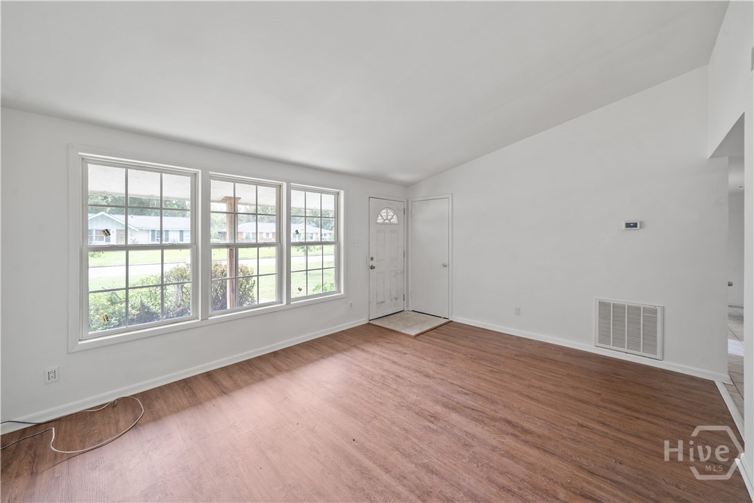 206 Van Nuys Boulevard Property Photo 5