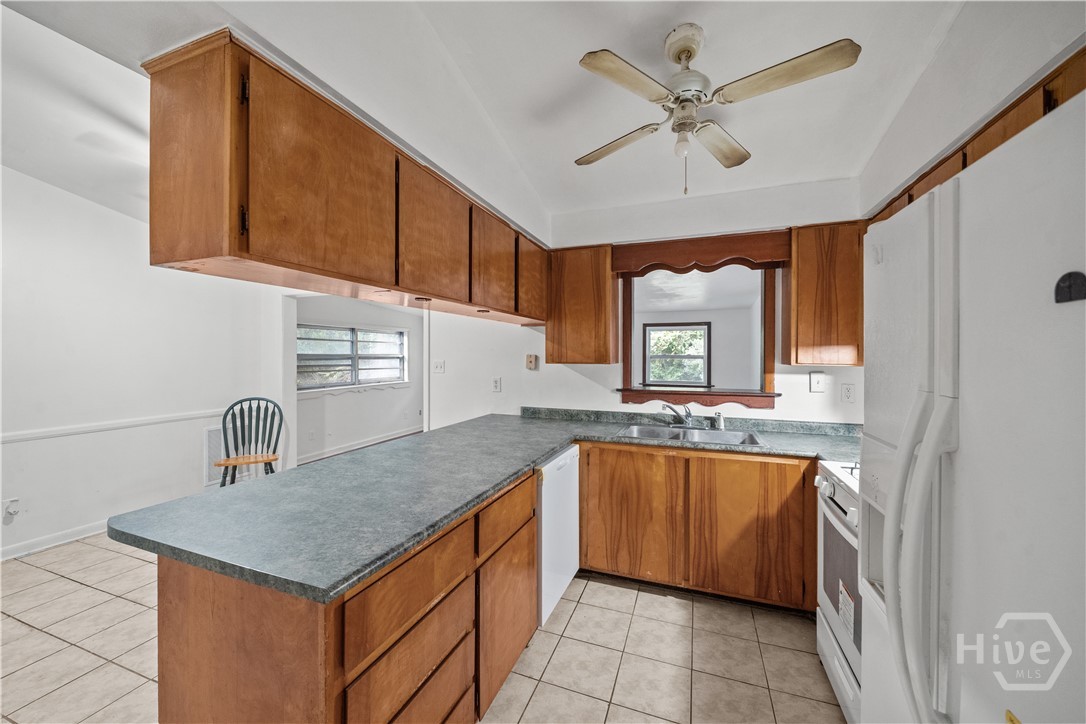206 Van Nuys Boulevard Property Photo 6