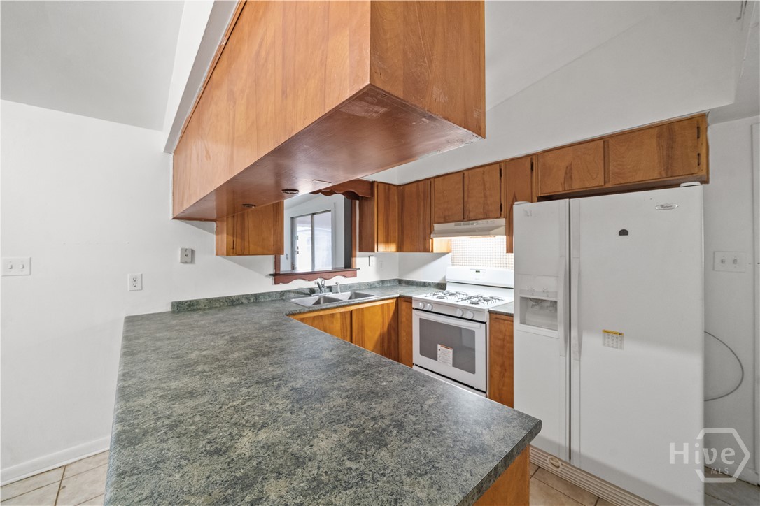 206 Van Nuys Boulevard Property Photo 7