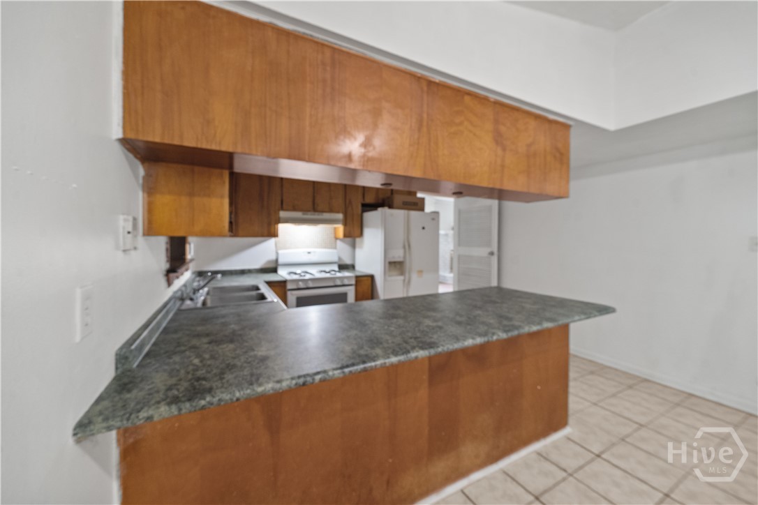 206 Van Nuys Boulevard Property Photo 9