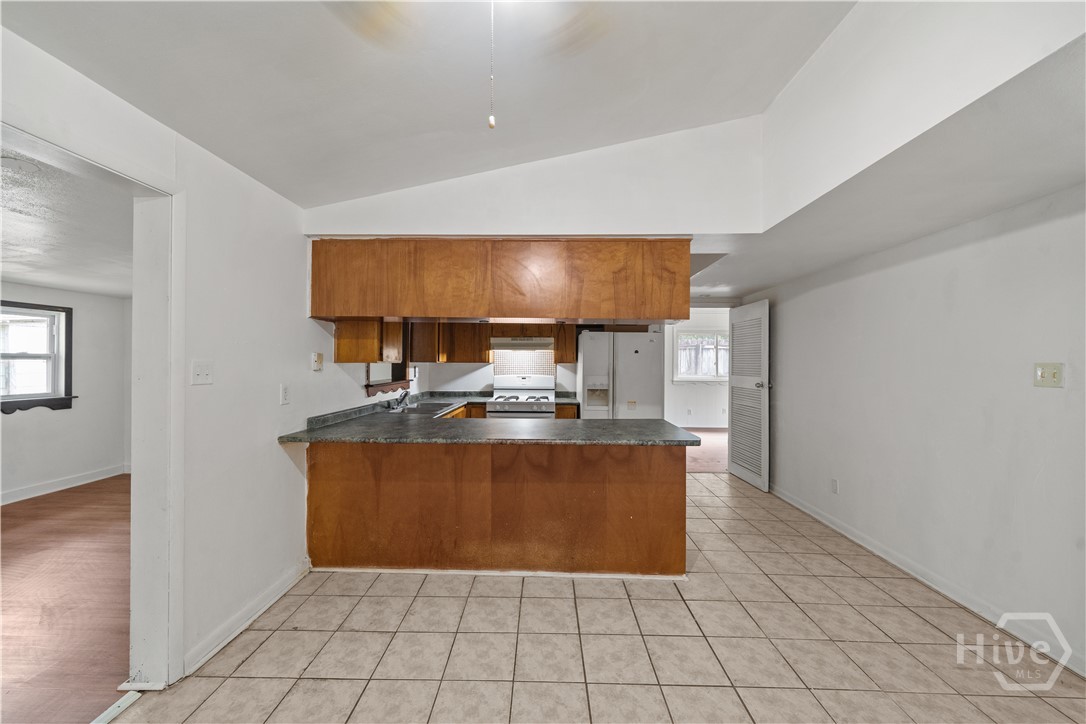 206 Van Nuys Boulevard Property Photo 11