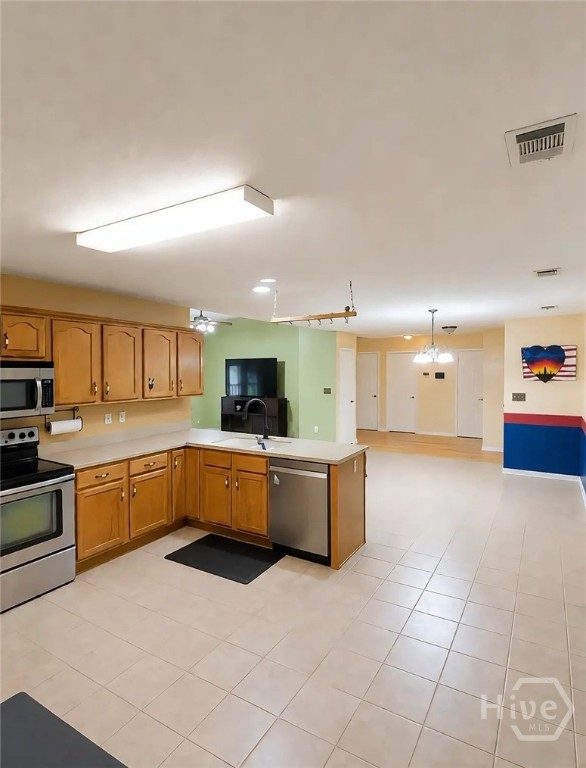 130 Jamestown Drive Property Photo 7