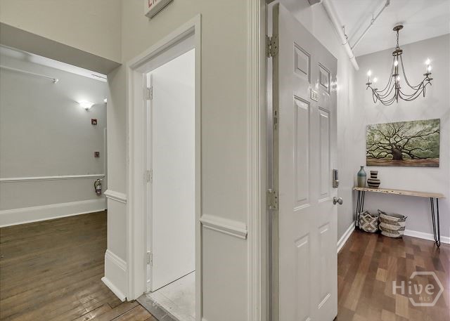 105 Whitaker Street 304 Property Photo 6